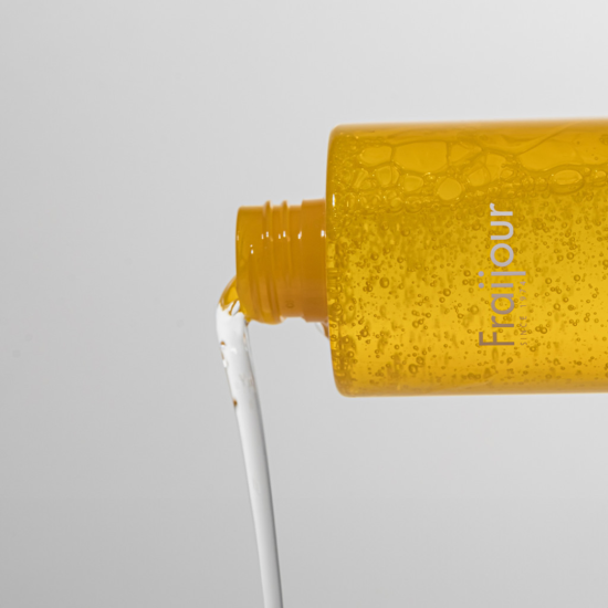 Fraijour Yuzu Honey Essential Toner 250 ml (1).png