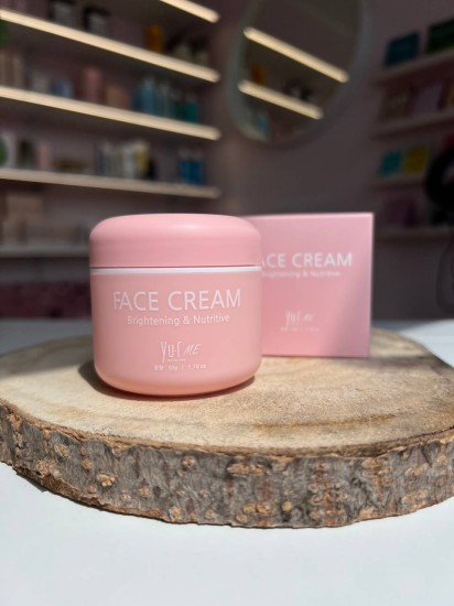 YU.R Me Krem rozświetlająco-odżywczy Brightening & Nutritive Face Cream 50 ml