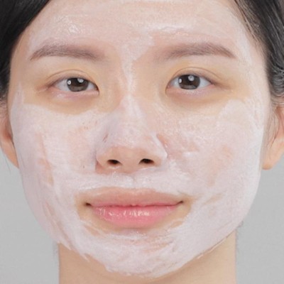 MEDI PEEL Peptide 9 Volume Lifting All-in-One Essence PRO 100 ml - bąbelkowa esencja liftingującą (1).jpg