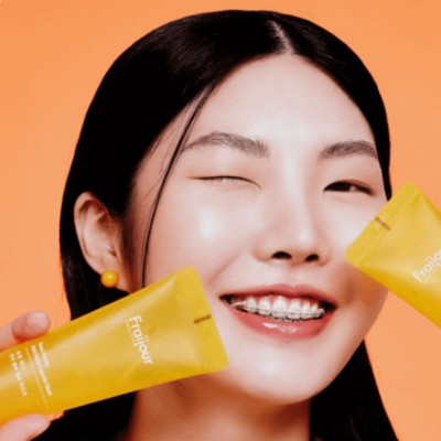 Fraijour Yuzu Honey Anti-Mela Capsule Mask – kapsułkowa maska rozjaśniająca z yuzu i kwasem traneksamowym, 75 ml (1).jpg