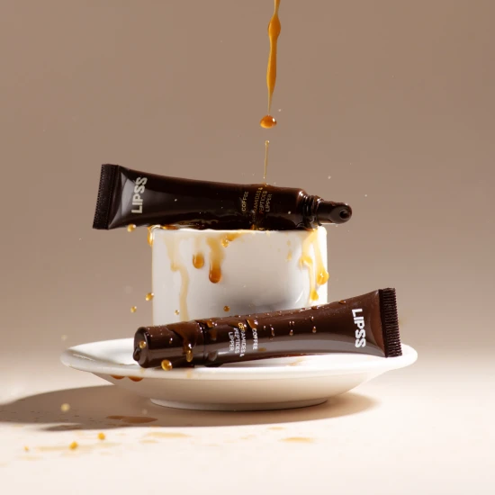 LiPSS Coffee Lip Gloss – pielęgnujący błyszczyk do ust z ceramidami i peptydami.jpg