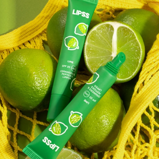 LiPSS Lime Lip Gloss SPF 20 – pielęgnujący błyszczyk do ust z ochroną UV (4).jpg