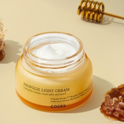 COSRX Full Fit Propolis Light Cream – lekki krem do twarzy z 65,5% propolisu, 65 ml (1).jpg